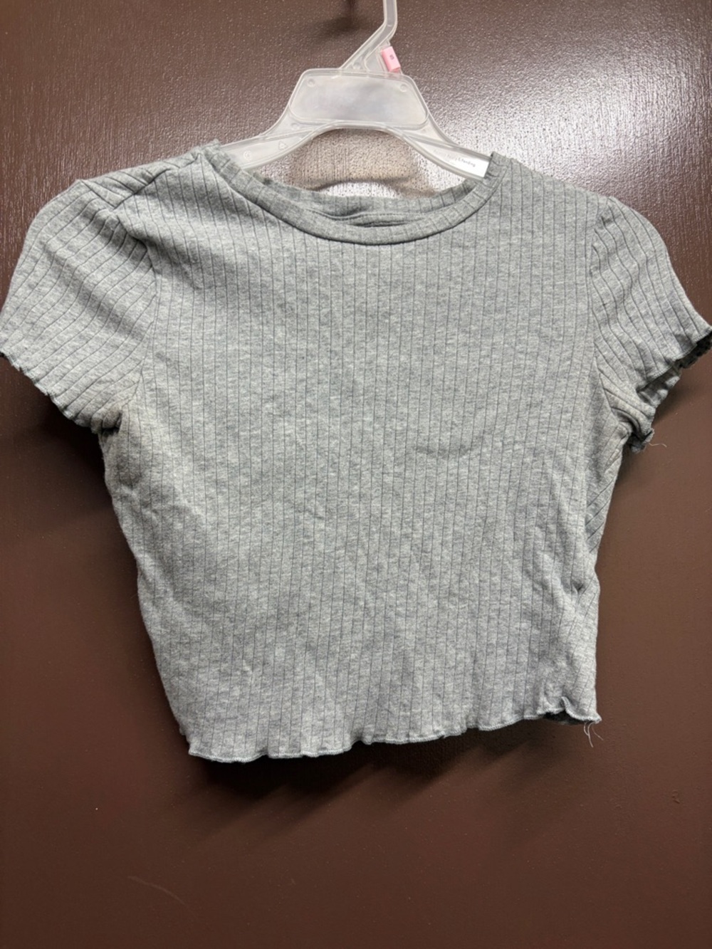 SHEIN Gray Ribbed Lettuce-Edge Crop Top